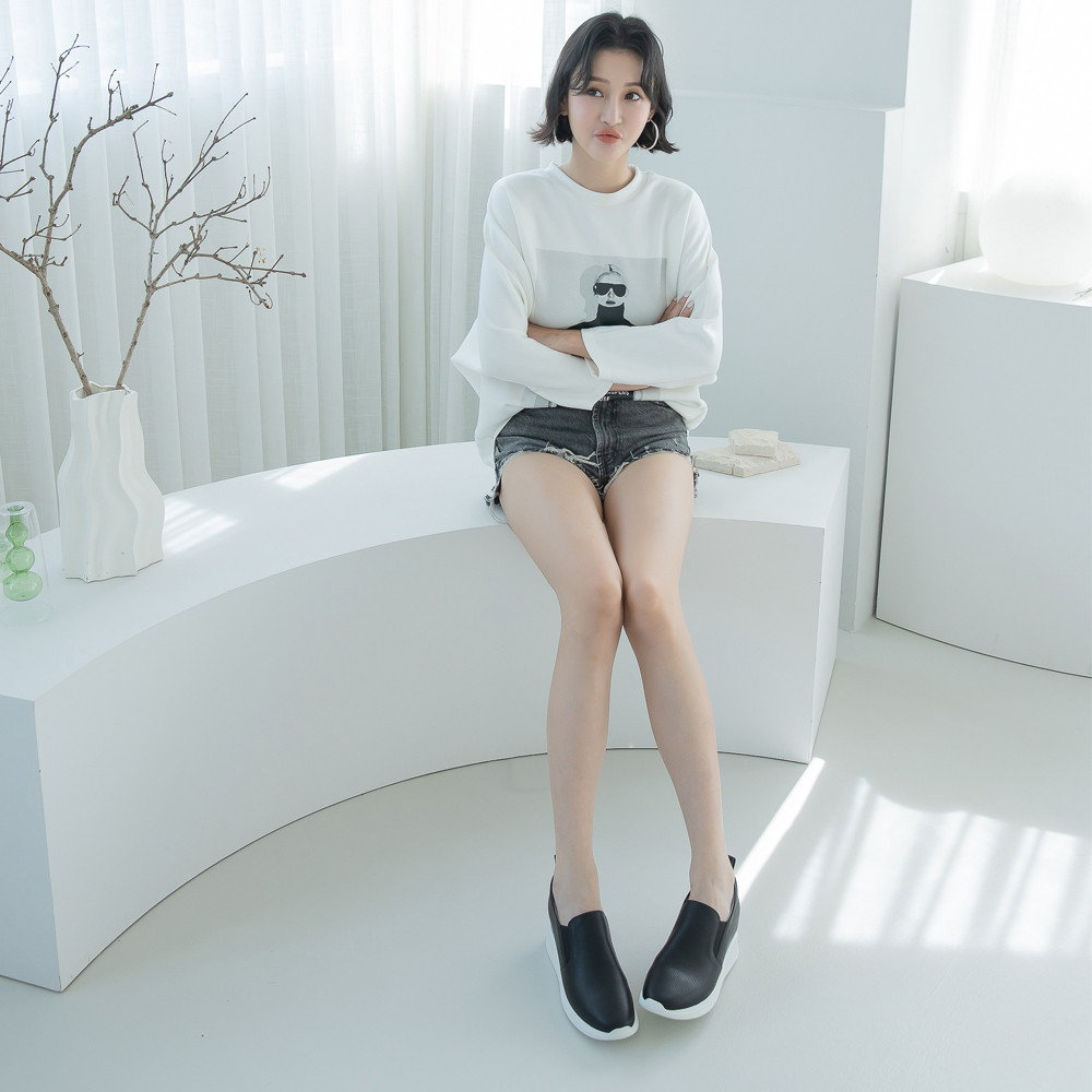 美腿必備 全真皮簡約內增高休閒鞋 300409