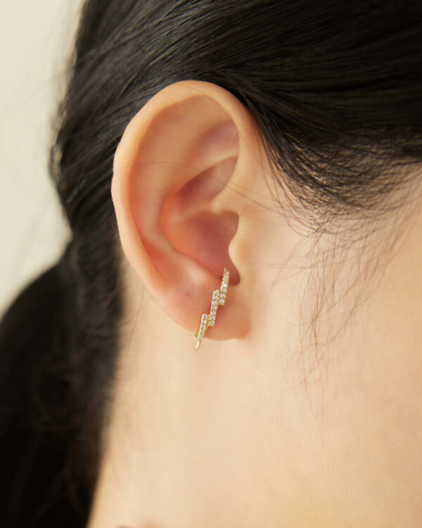 閃電。耳骨夾式耳環－單入- eco安珂飾品| 正韓耳骨夾/磁鐵耳環