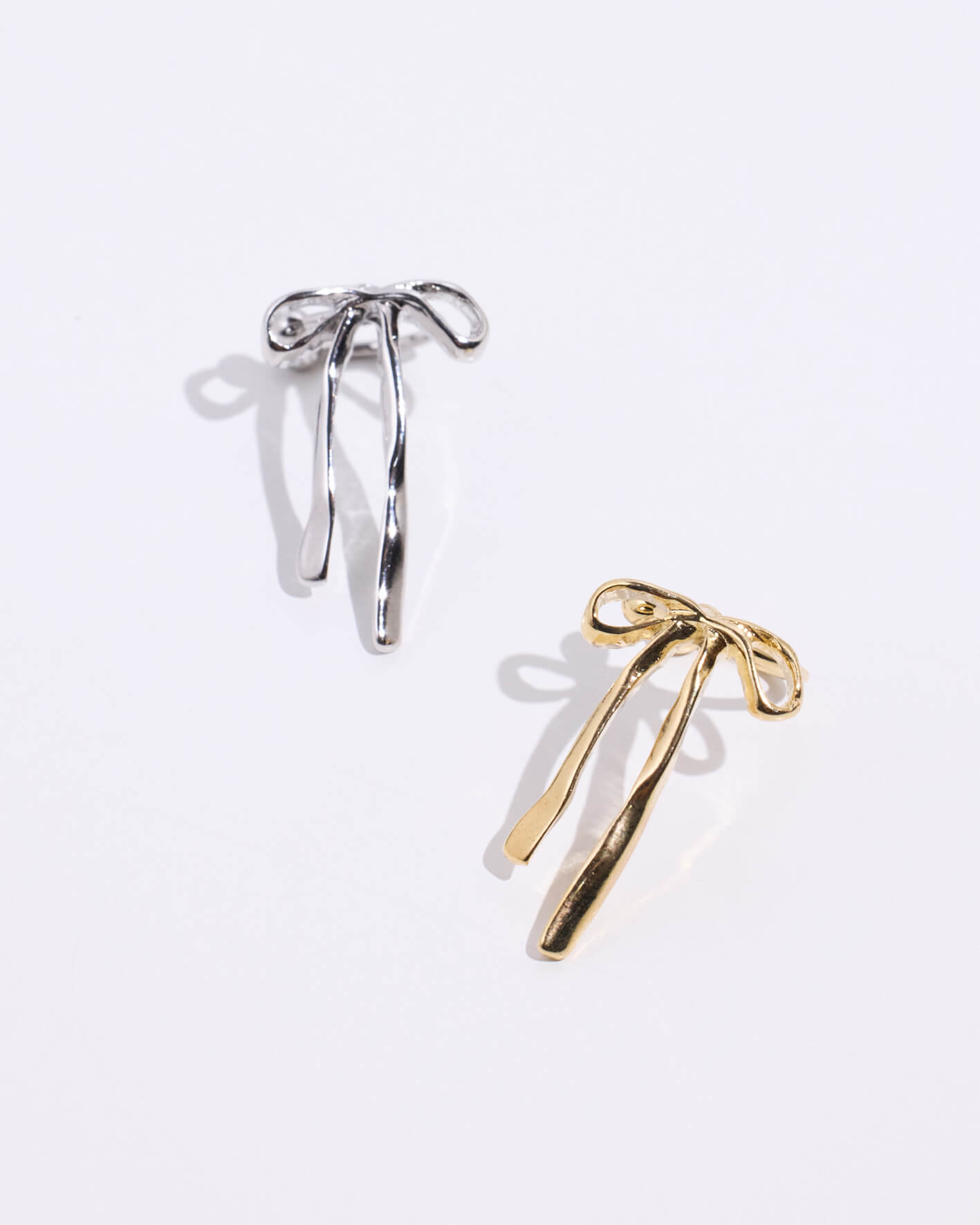 打一個緞帶。耳骨夾式耳環－單入- eco安珂飾品| 正韓耳骨夾/磁鐵耳環