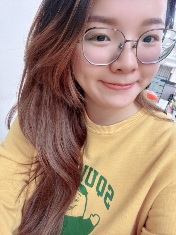 喝煥亮美妍膠原飲也有2年了,效果真的很明顯。平常上班想偷懶一點素顏也不用擔心,即使是素顏一樣有最白淨水潤的肌膚質感。