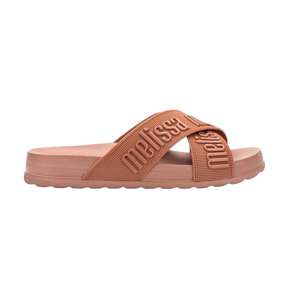 交叉寬帶LOGO平底拖鞋 - 棕色, 6 Melissa|SLIPPERS 拖鞋|季別|L-25SS|👠👜雙週新品 | 週四上新|優惠活動 Promotion|品牌|Melissa|款式 STYLE|拖鞋 Slippers|跟高 Heel Height|低跟 3-4 cm